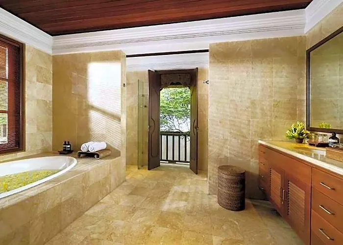 Villa Sadajiwa 4 Bedroom Private Pool Zn55 *