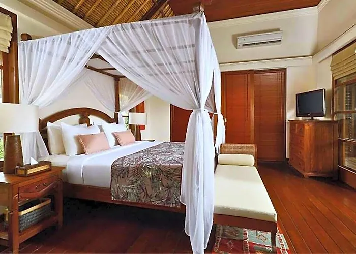 Sadajiwa 4 Bedroom Private Pool Zn55 *