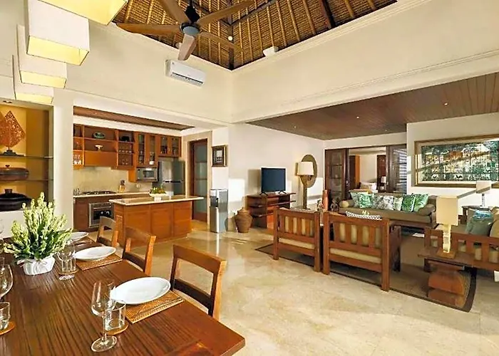 Sadajiwa 4 Bedroom Private Pool Zn55 * Kuta Selatan